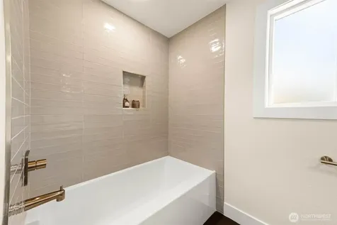 16719 SE 4th Place Bellevue WA 98008