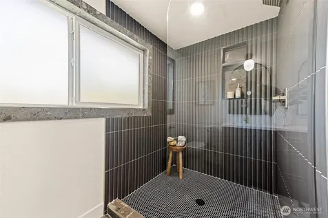 16719 SE 4th Place Bellevue WA 98008
