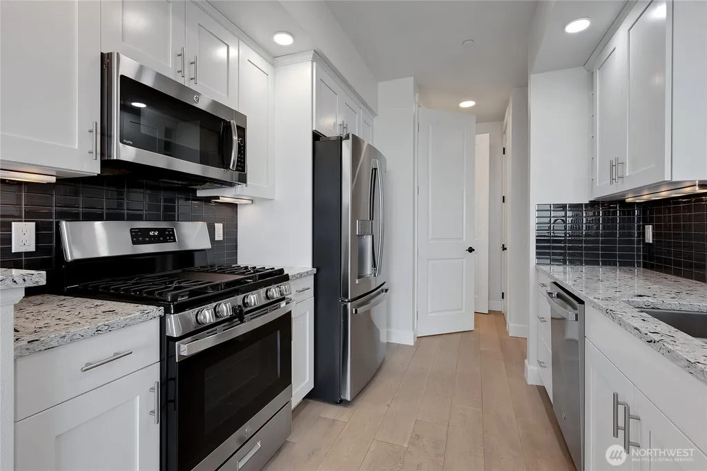5105 Grand Loop Tacoma WA 98407