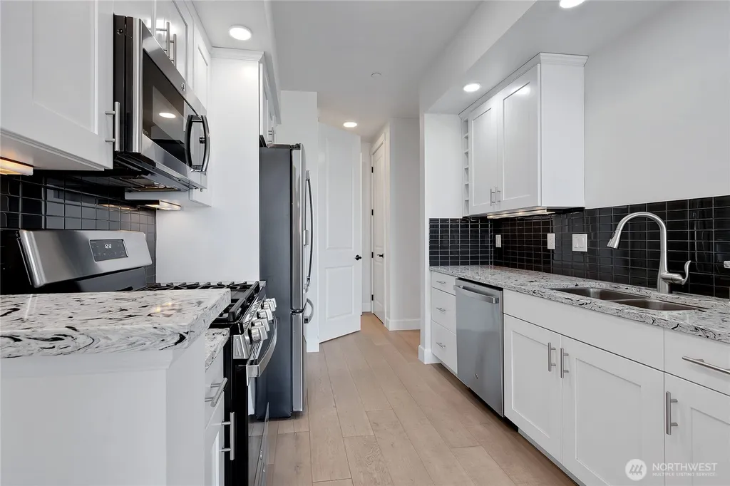 5105 Grand Loop Tacoma WA 98407