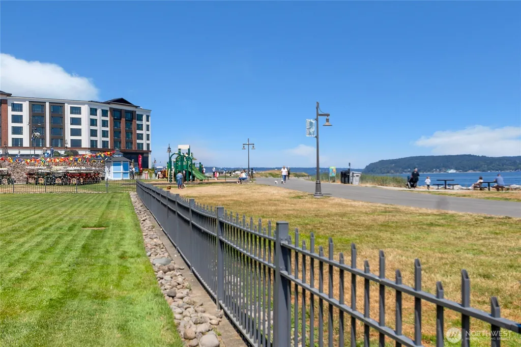 5105 Grand Loop Tacoma WA 98407