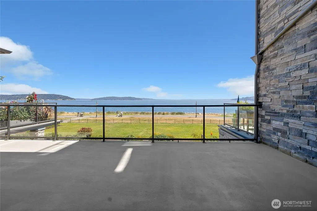 5105 Grand Loop Tacoma WA 98407