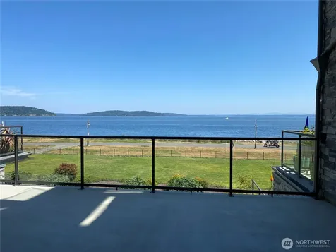 5105 Grand Loop Tacoma WA 98407