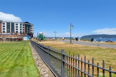 5105 Grand Loop Tacoma WA 98407