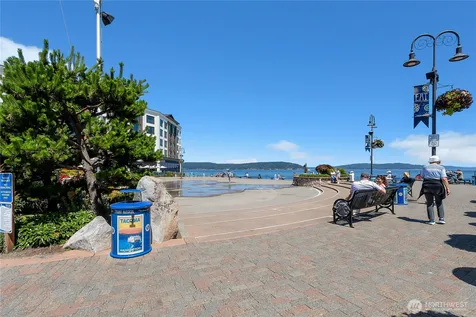 5105 Grand Loop Tacoma WA 98407