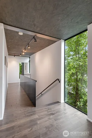 1701 33rd Avenue Seattle WA 98122