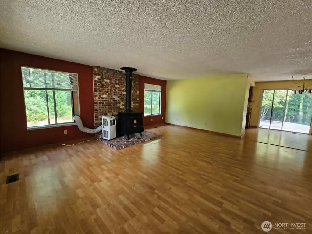 1711 SE Binns Swiger Loop Road Shelton WA 98584