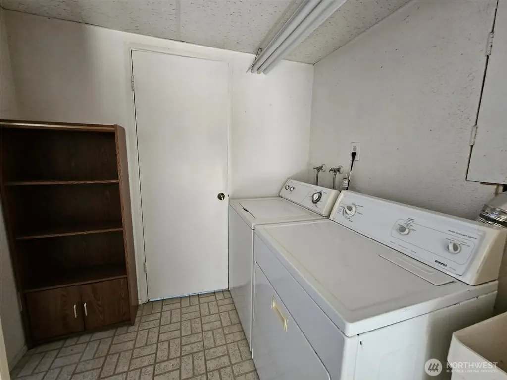 1711 SE Binns Swiger Loop Road Shelton WA 98584