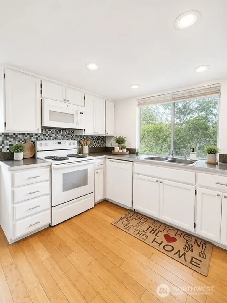 7827 76th Avenue SW Lakewood WA 98498