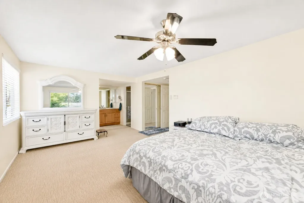 7827 76th Avenue SW Lakewood WA 98498