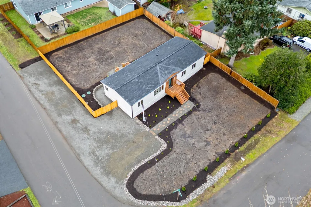 35851 12th Avenue SW Federal Way WA 98023