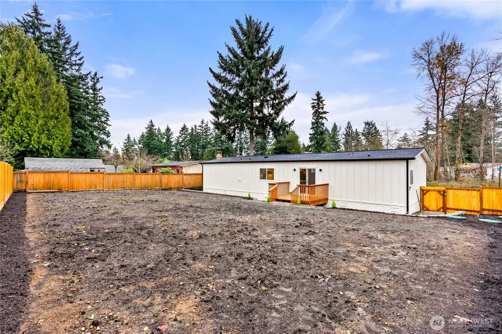 35851 12th Avenue SW Federal Way WA 98023