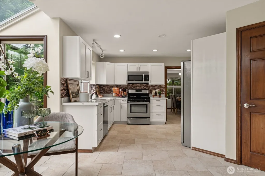 18325 214th Ave NE Woodinville WA 98077