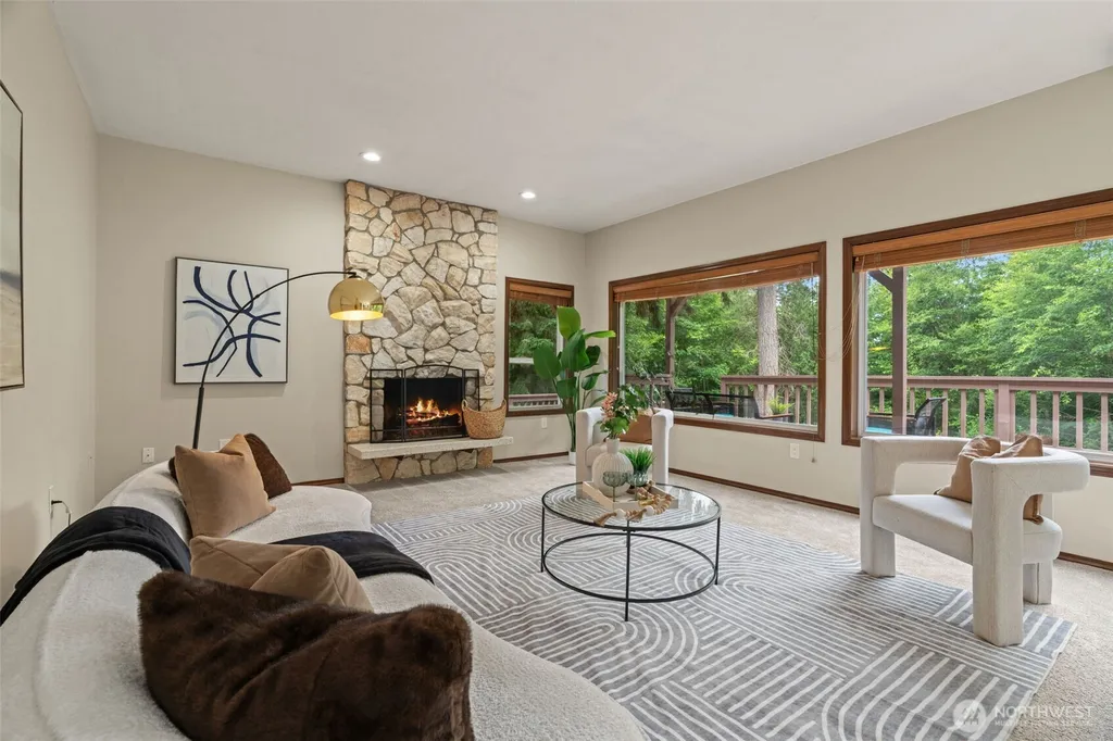 18325 214th Ave NE Woodinville WA 98077
