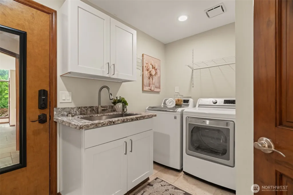 18325 214th Ave NE Woodinville WA 98077