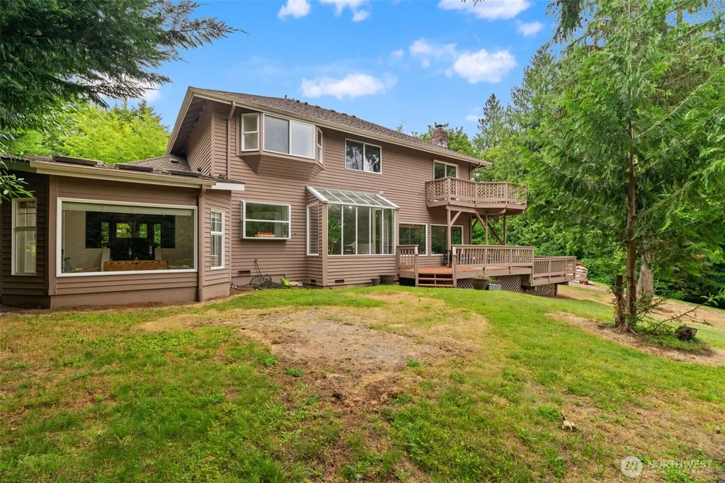 18325 214th Ave NE Woodinville WA 98077