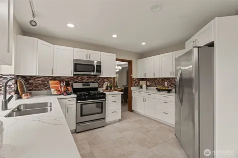 18325 214th Ave NE Woodinville WA 98077