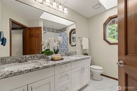 18325 214th Ave NE Woodinville WA 98077