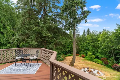 18325 214th Ave NE Woodinville WA 98077