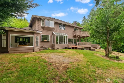 18325 214th Ave NE Woodinville WA 98077