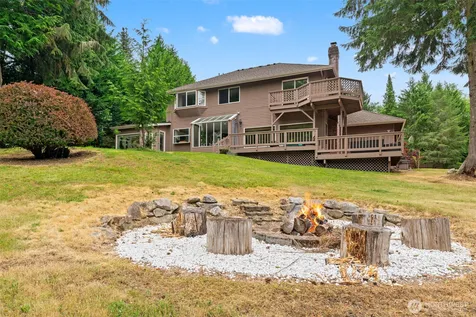 18325 214th Ave NE Woodinville WA 98077