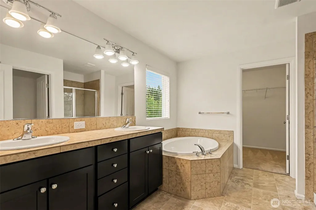 3005 Eagle Loop NE Lacey WA 98516