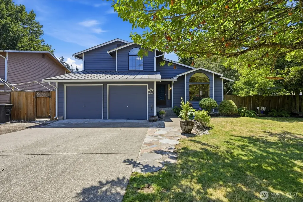 300 Butte Place Pacific WA 98047