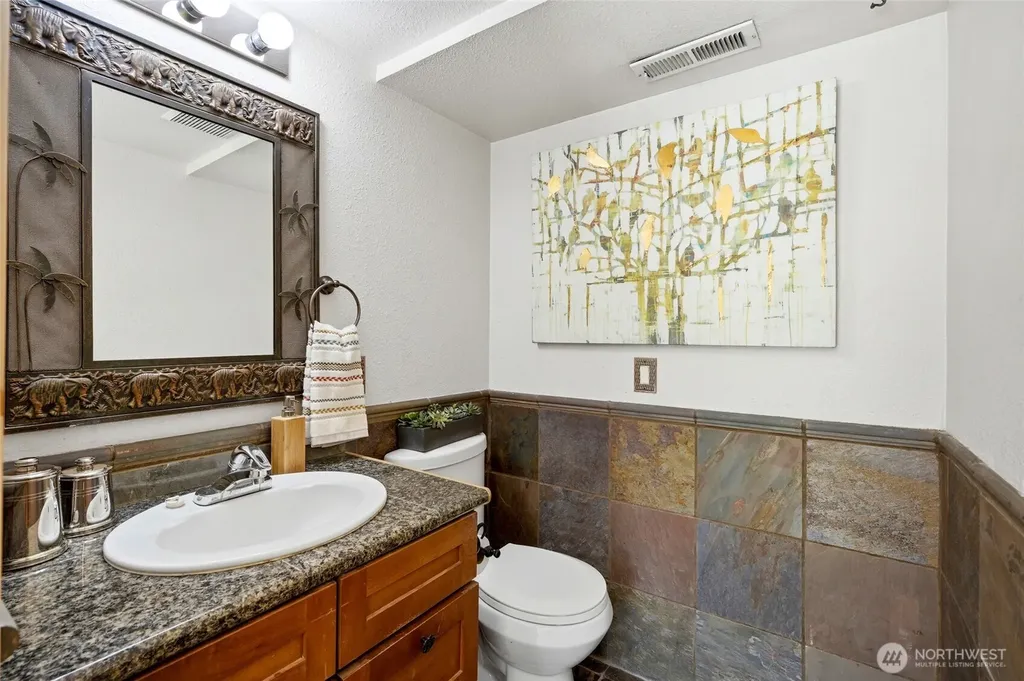 300 Butte Place Pacific WA 98047