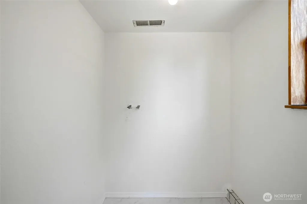 300 Butte Place Pacific WA 98047