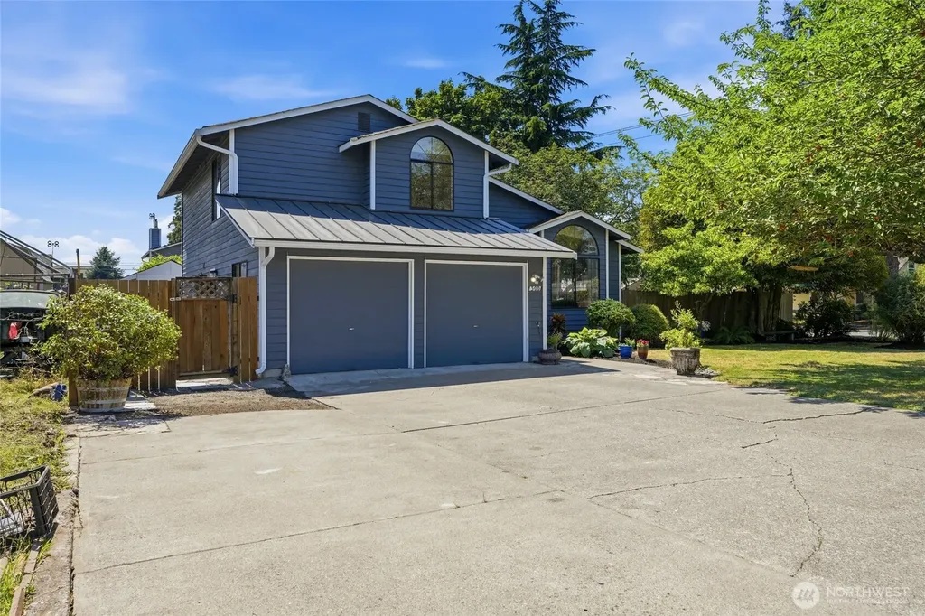 300 Butte Place Pacific WA 98047