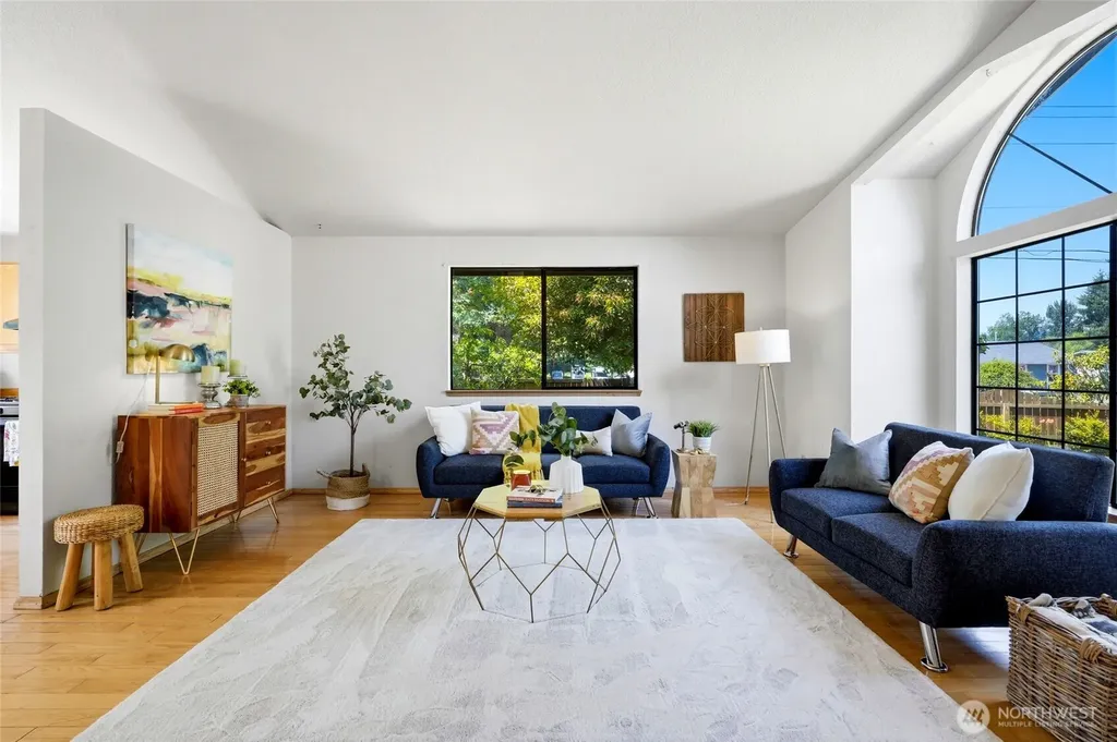 300 Butte Place Pacific WA 98047