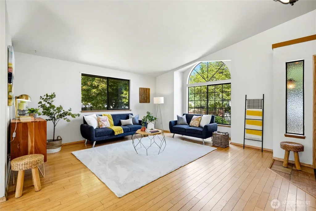 300 Butte Place Pacific WA 98047