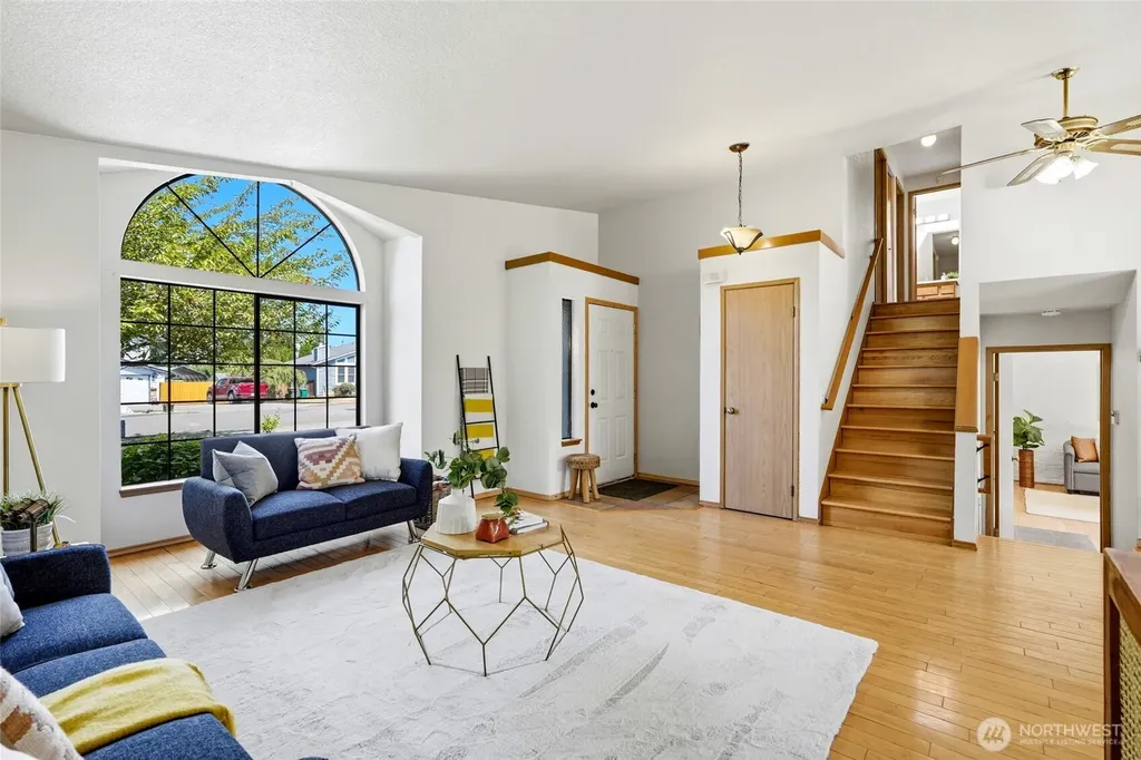 300 Butte Place Pacific WA 98047