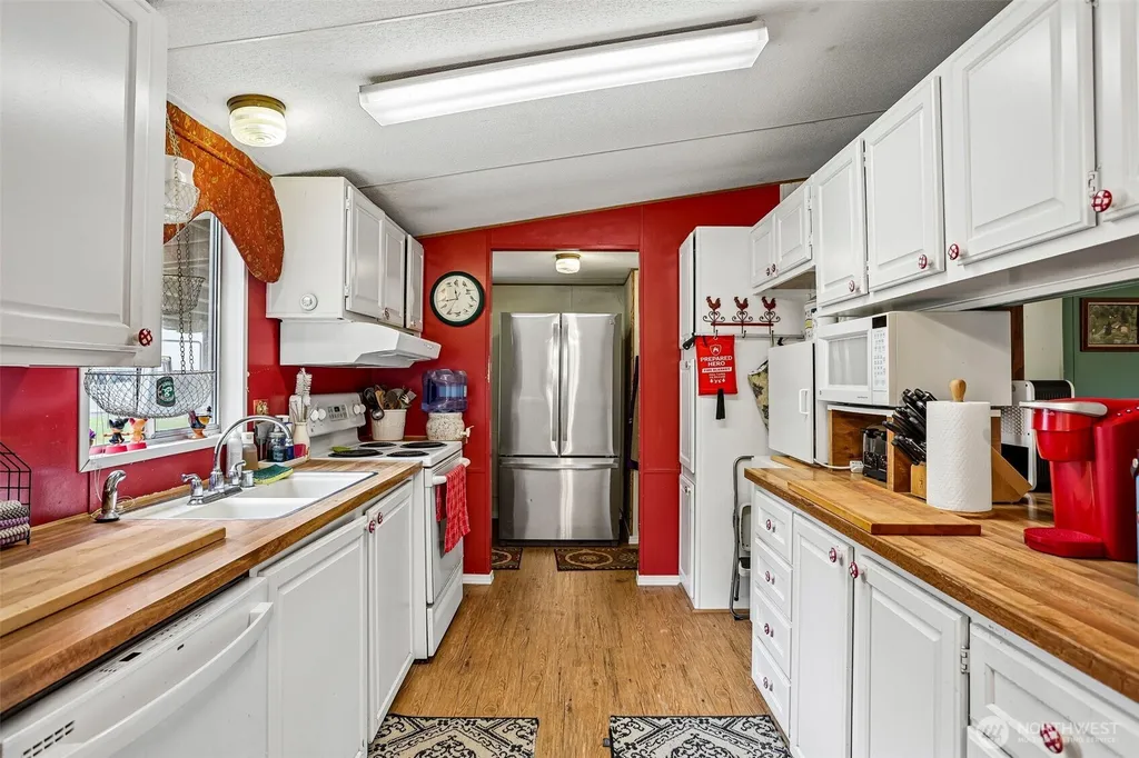 9810 6th Avenue NW Tulalip WA 98271