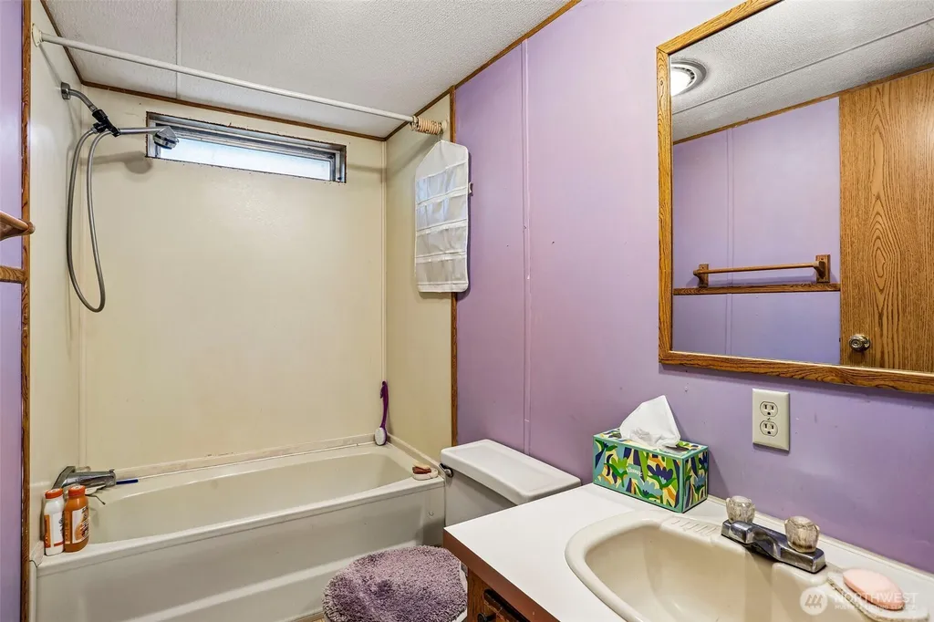9810 6th Avenue NW Tulalip WA 98271