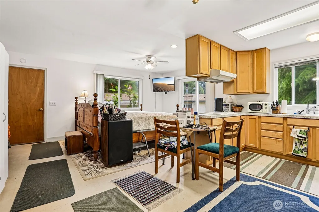 9810 6th Avenue NW Tulalip WA 98271