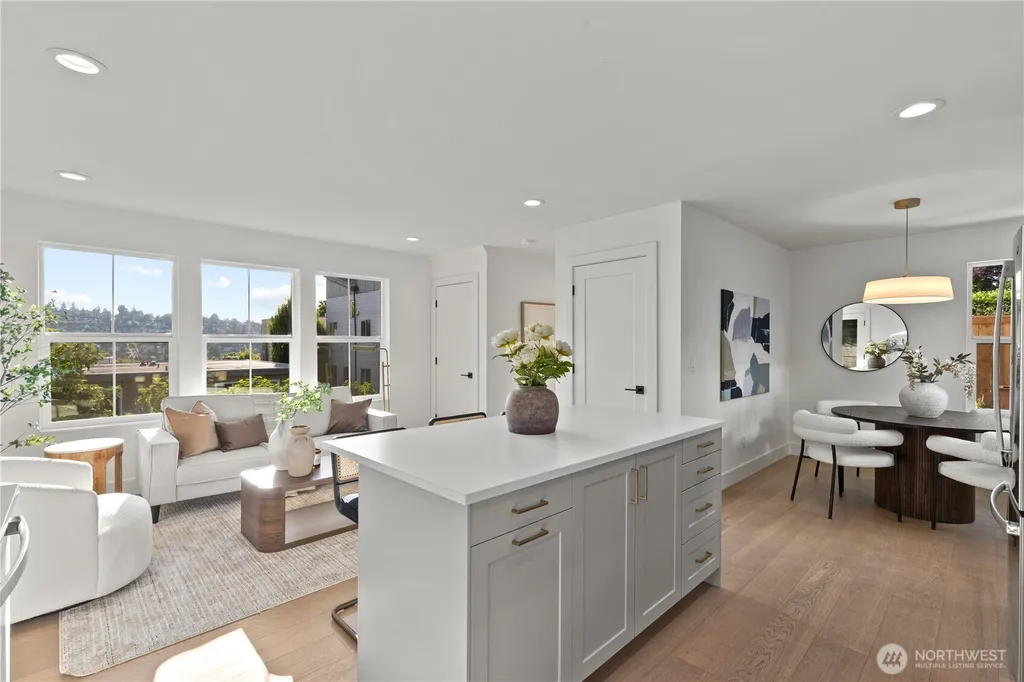 3245 13th Avenue W Seattle WA 98119