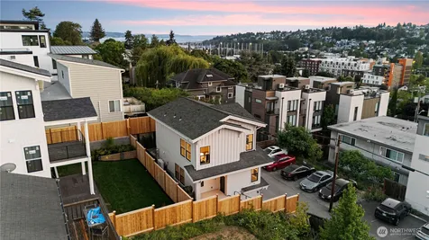 3245 13th Avenue W Seattle WA 98119