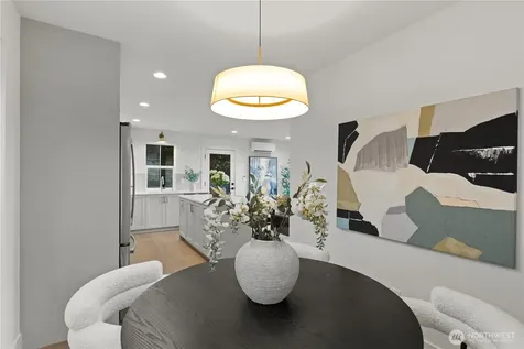 3245 13th Avenue W Seattle WA 98119