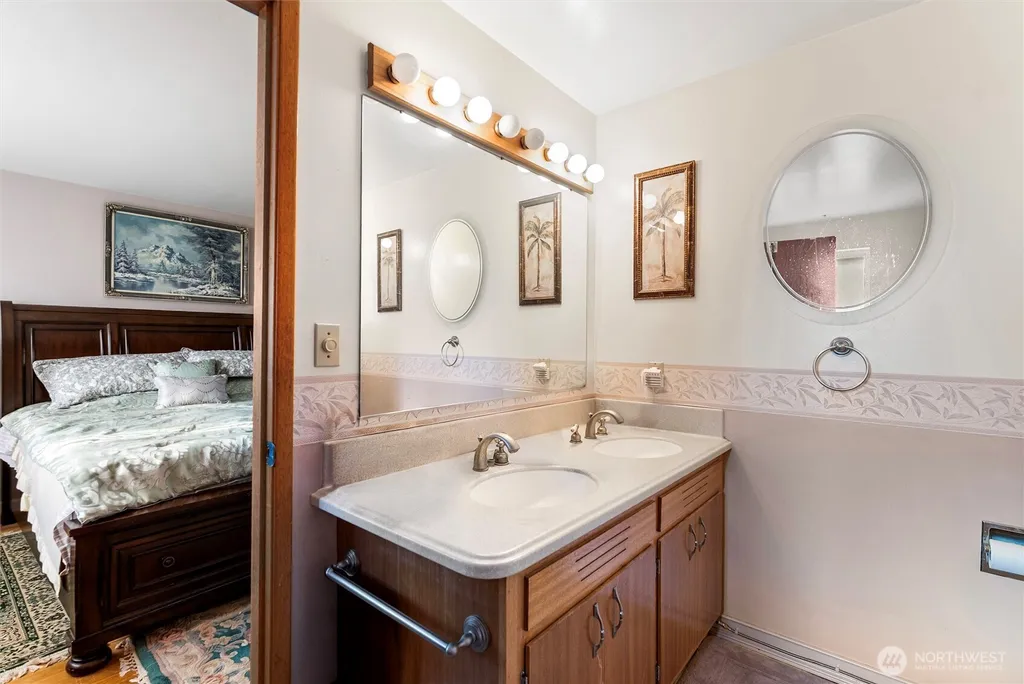 16745 Meridian Avenue N Seattle WA 98133