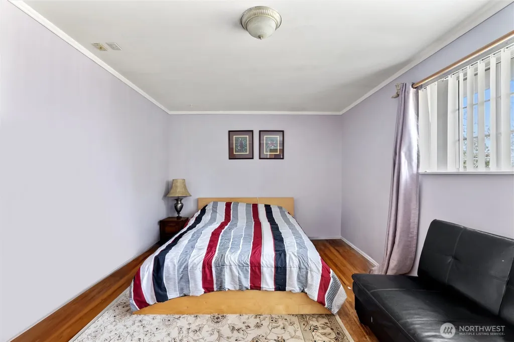 16745 Meridian Avenue N Seattle WA 98133
