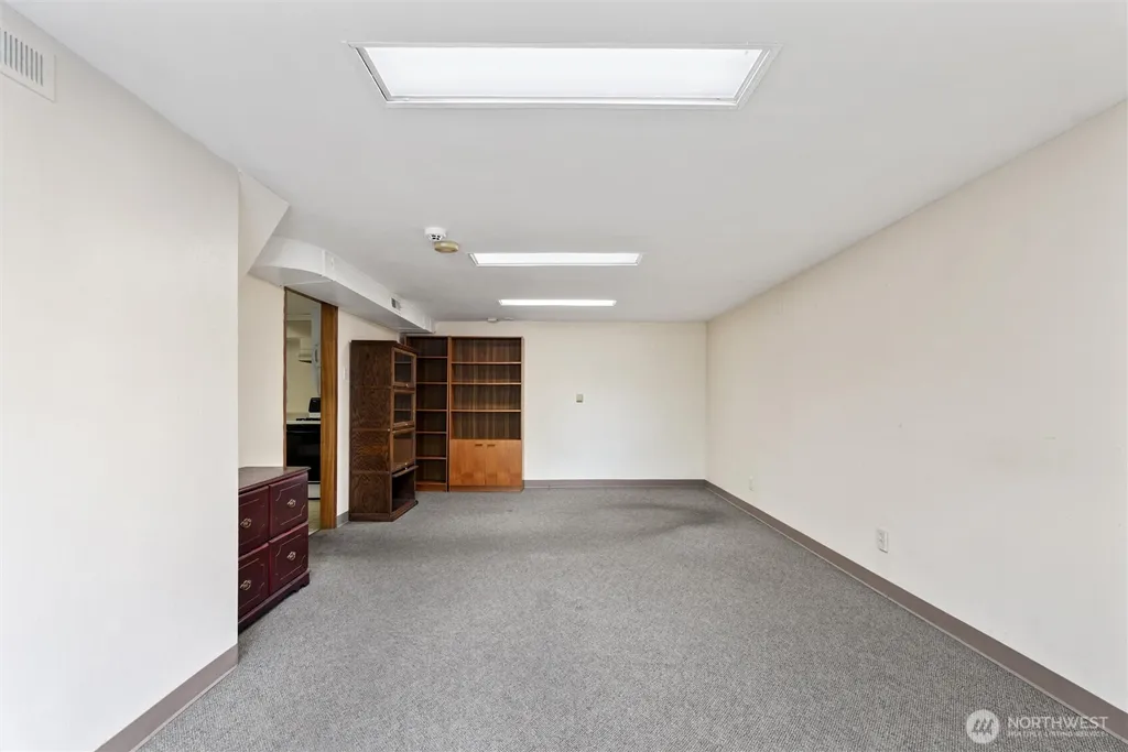 16745 Meridian Avenue N Seattle WA 98133