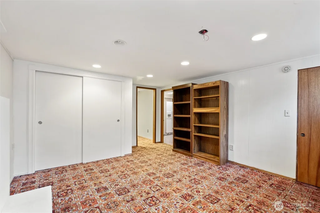 16745 Meridian Avenue N Seattle WA 98133