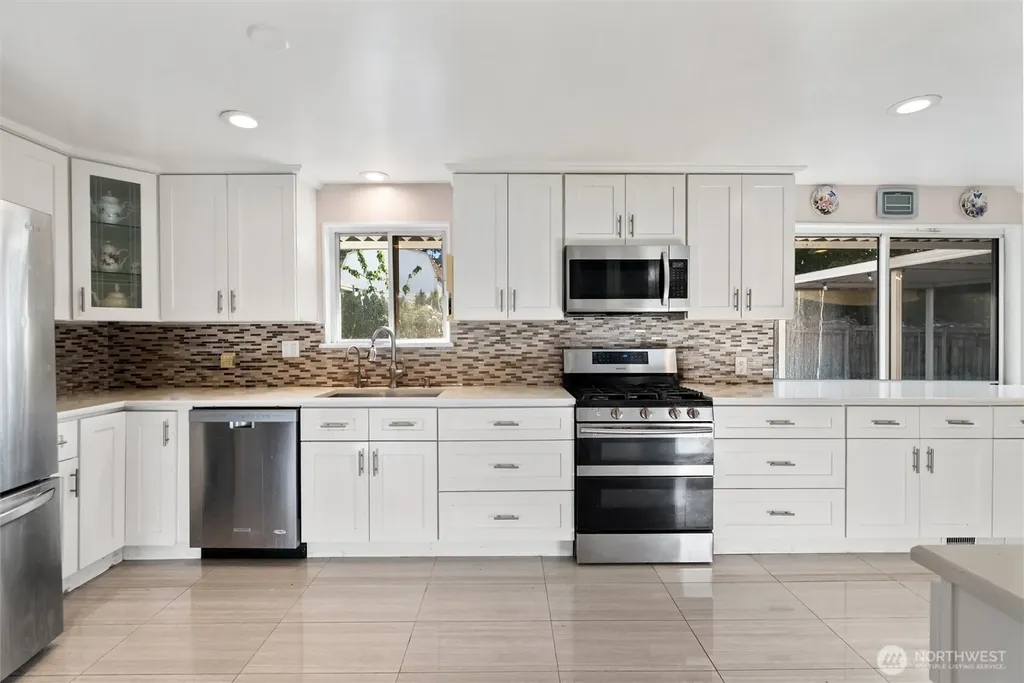 16745 Meridian Avenue N Seattle WA 98133