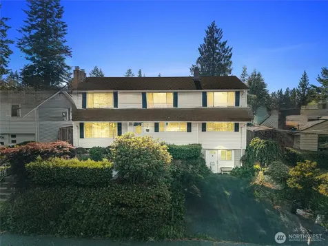 16745 Meridian Avenue N Seattle WA 98133