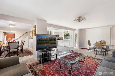 16745 Meridian Avenue N Seattle WA 98133