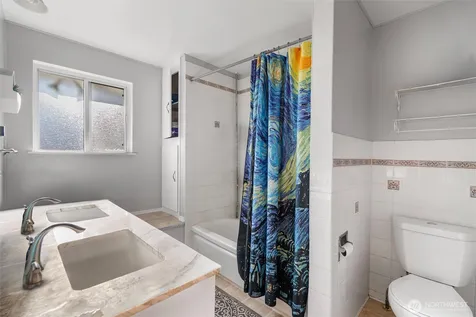 16745 Meridian Avenue N Seattle WA 98133