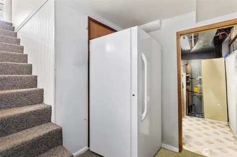 16745 Meridian Avenue N Seattle WA 98133