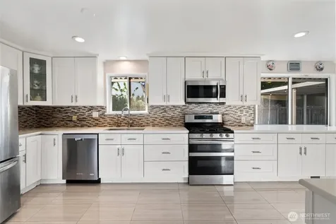 16745 Meridian Avenue N Seattle WA 98133