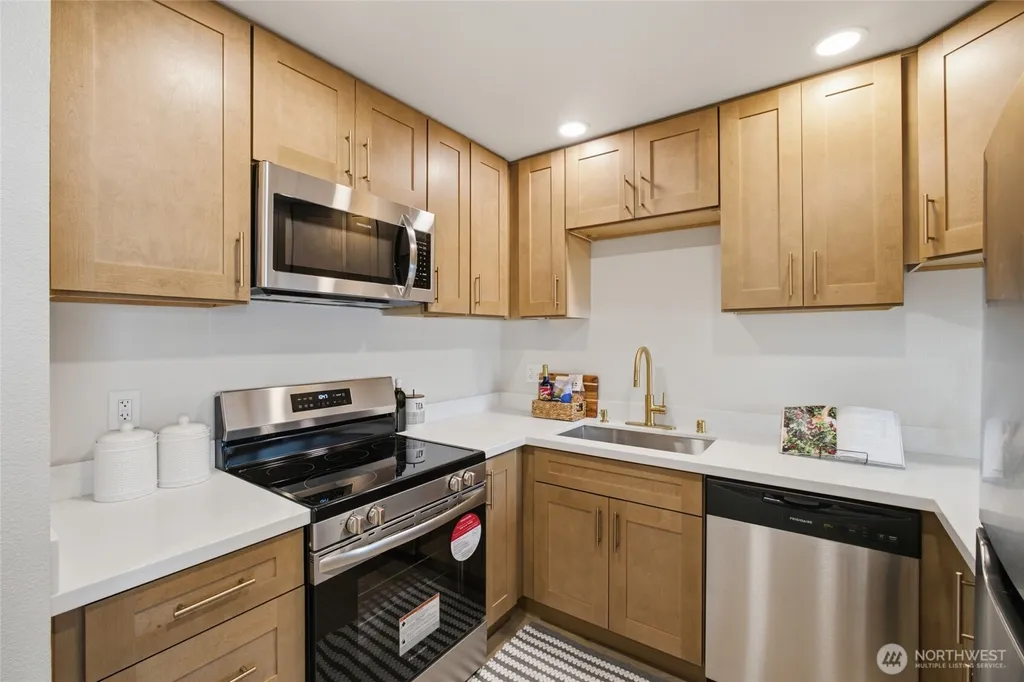 18200 NE 73rd Avenue Kenmore WA 98028